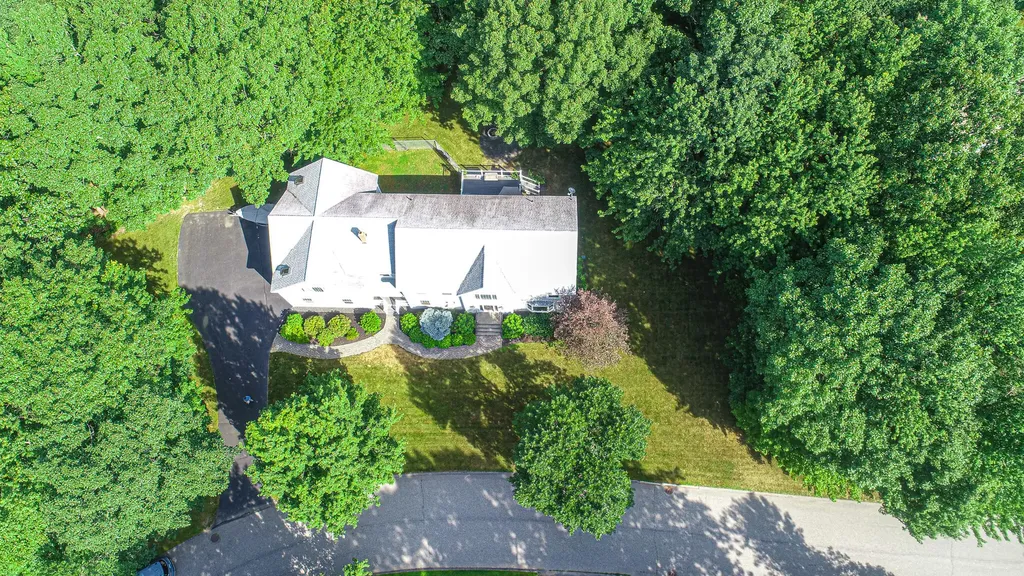 32 Remington Way Kennebunk ME 04043