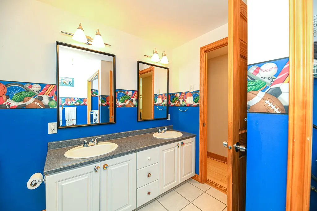 32 Remington Way Kennebunk ME 04043