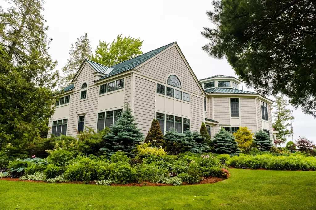 107 Barrows Point Road Newport ME 04953