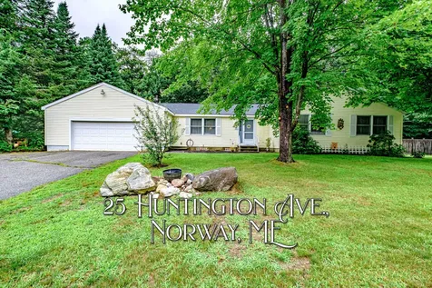 25 Huntington Avenue Norway ME 04268