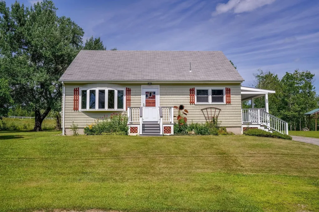 208 Old Lisbon Road Lewiston ME 04240