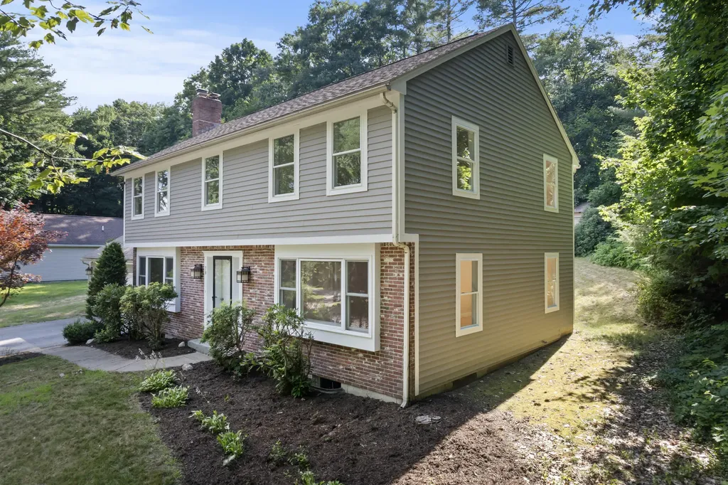 78 Coachman Avenue Auburn ME 04210