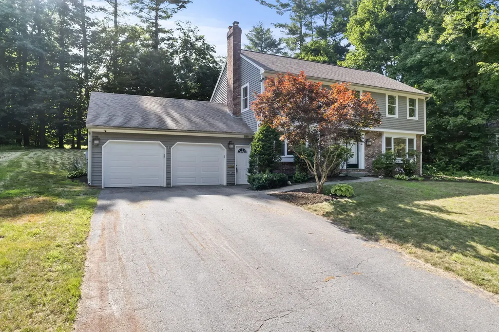 78 Coachman Avenue Auburn ME 04210