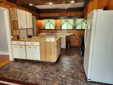 276 E Main Street Dover-foxcroft ME 04426