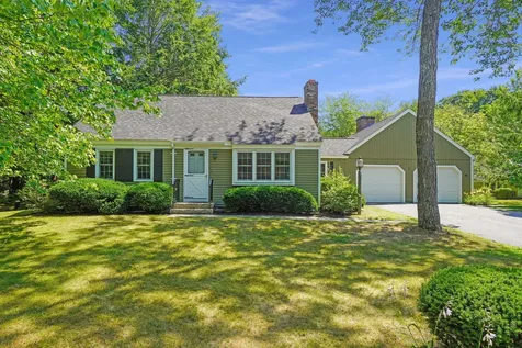 51 Applegate Lane Falmouth ME 04105