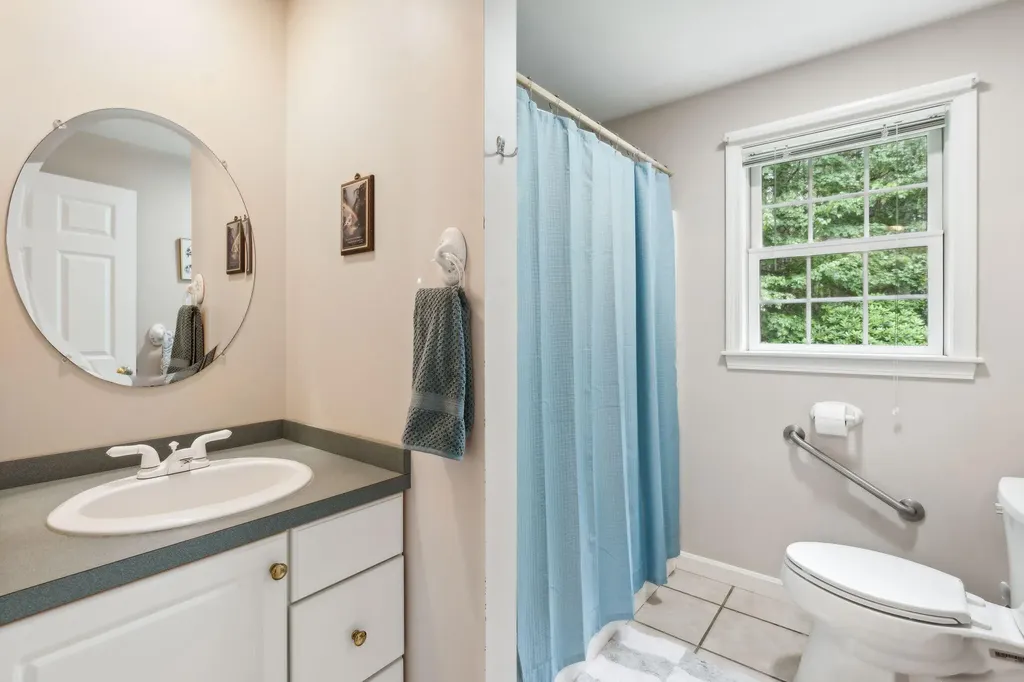 8 Brian Drive Brunswick ME 04011