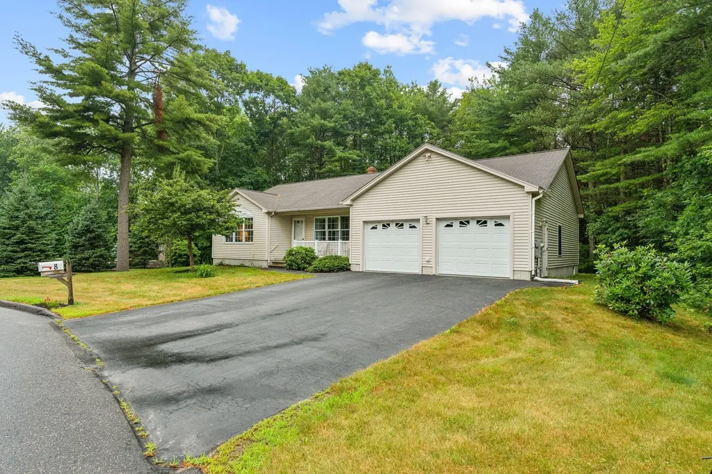 8 Brian Drive Brunswick ME 04011