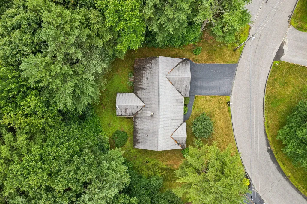 8 Brian Drive Brunswick ME 04011