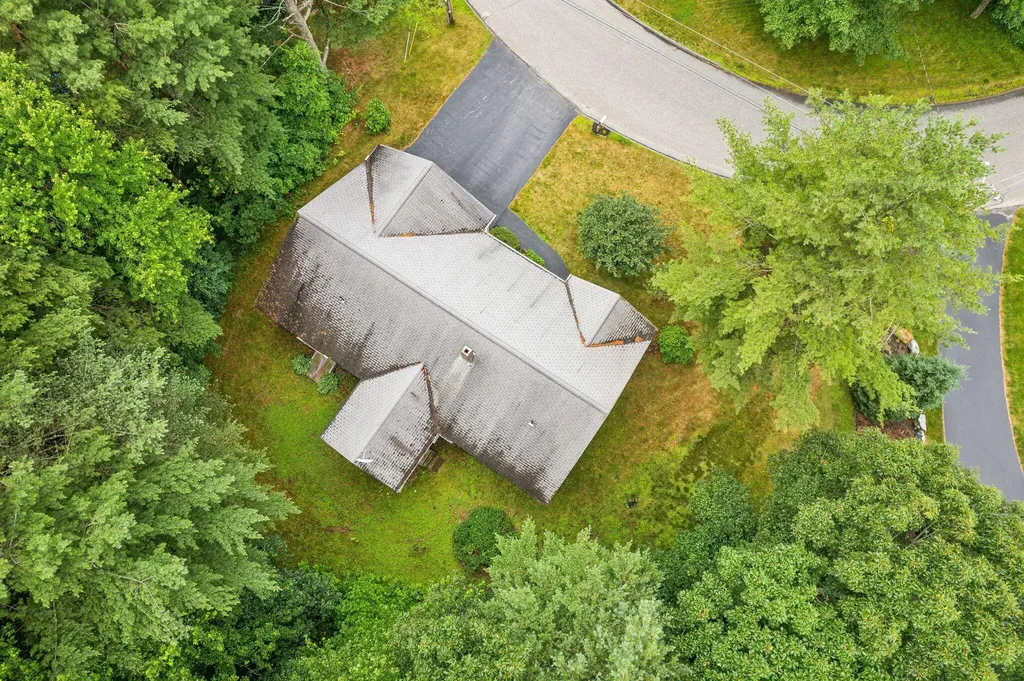 8 Brian Drive Brunswick ME 04011