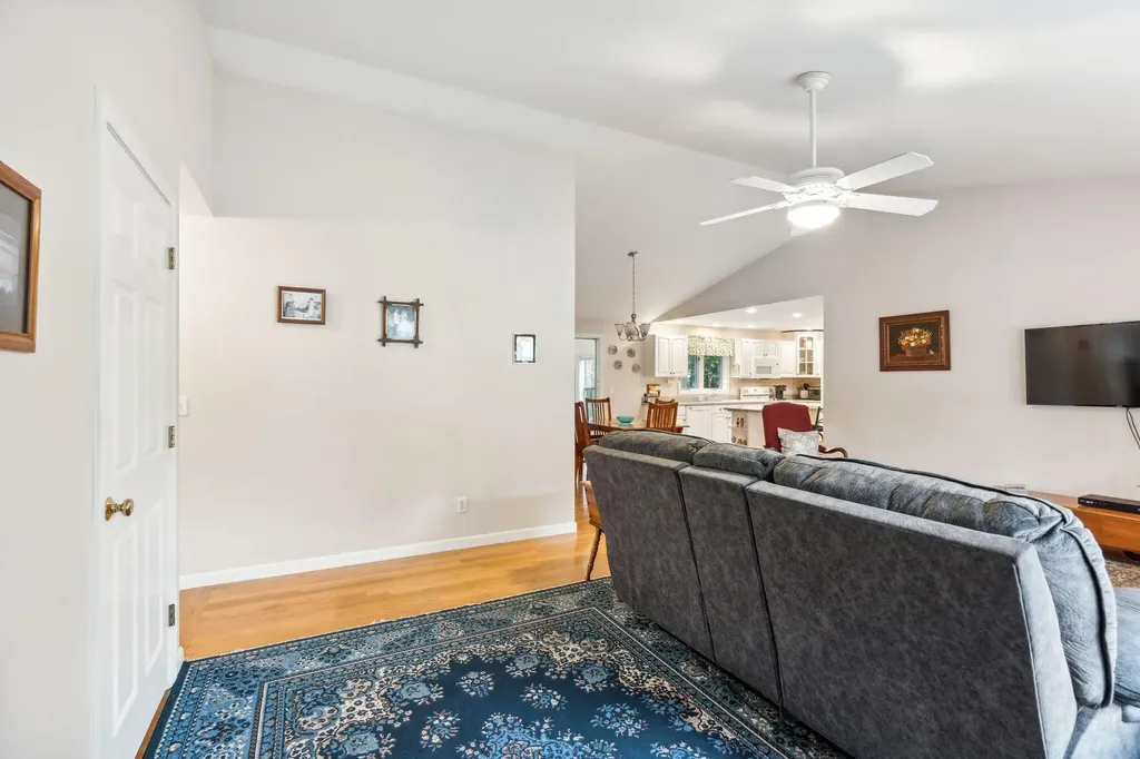 8 Brian Drive Brunswick ME 04011