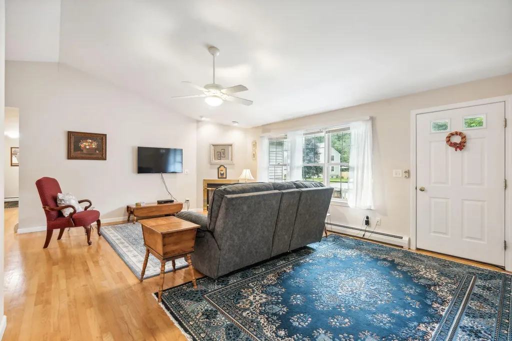 8 Brian Drive Brunswick ME 04011