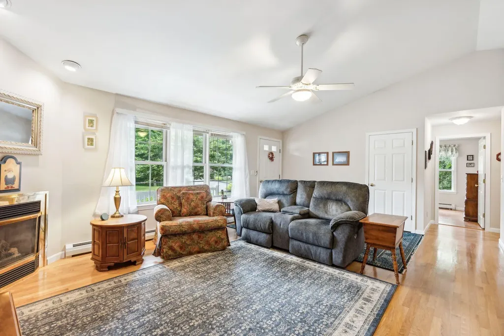 8 Brian Drive Brunswick ME 04011