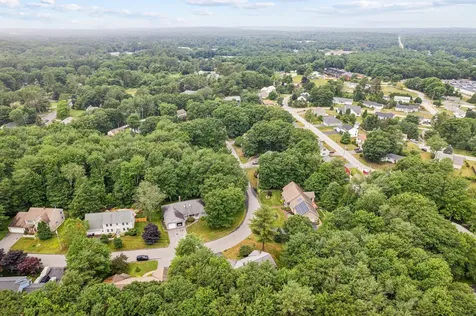 8 Brian Drive Brunswick ME 04011