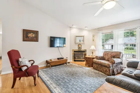 8 Brian Drive Brunswick ME 04011