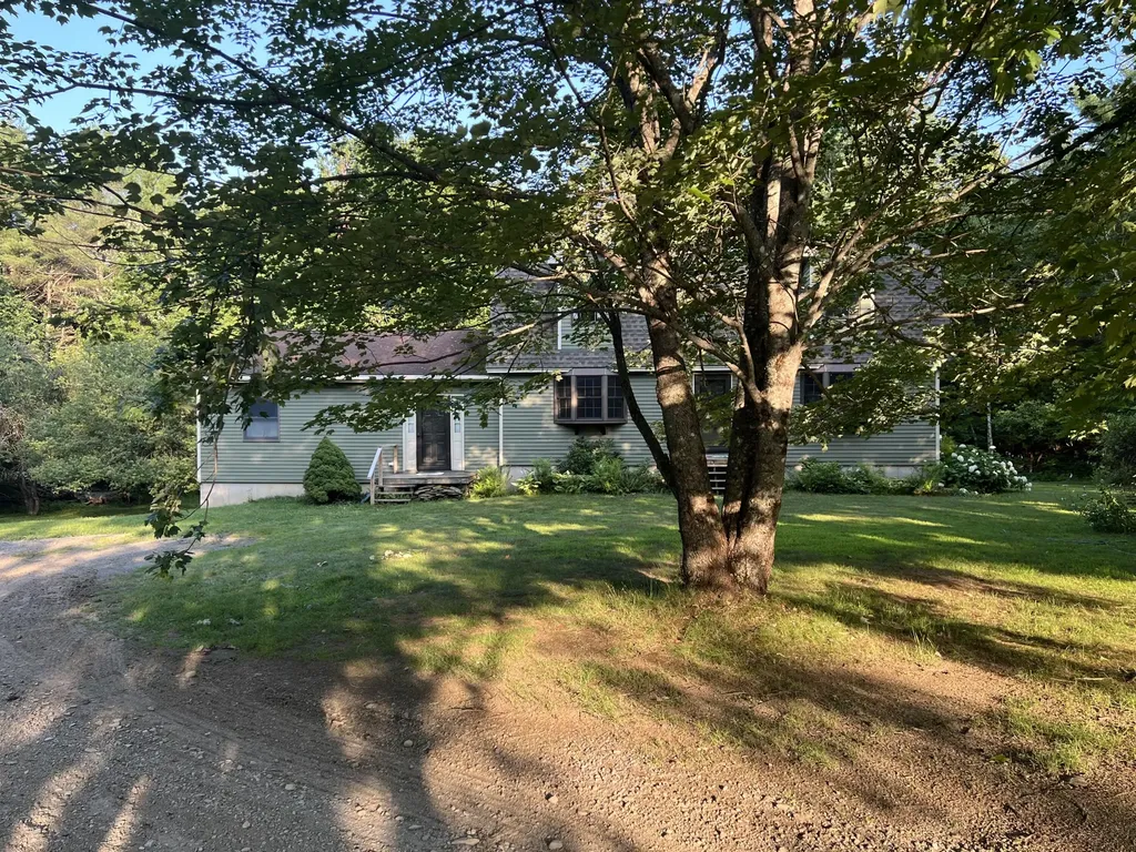 41 Heath Lane Hermon ME 04401