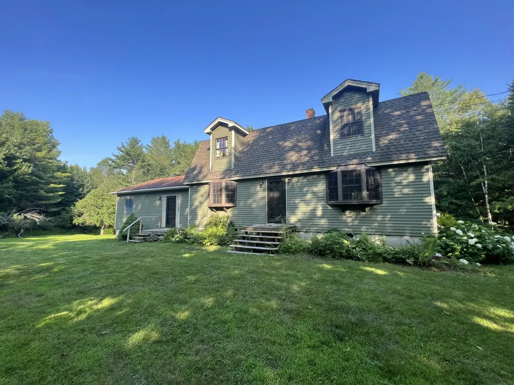 41 Heath Lane Hermon ME 04401