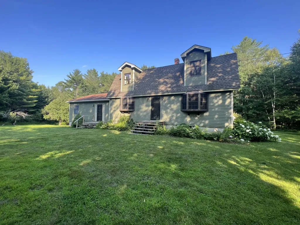 41 Heath Lane Hermon ME 04401