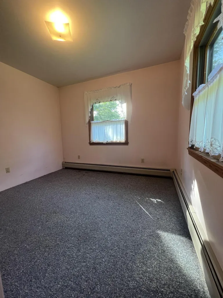 41 Heath Lane Hermon ME 04401
