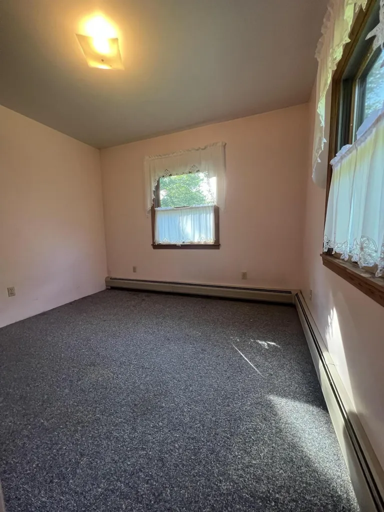 41 Heath Lane Hermon ME 04401