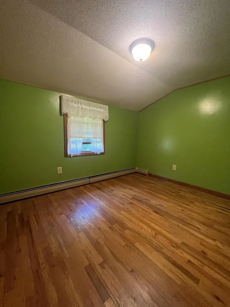 41 Heath Lane Hermon ME 04401