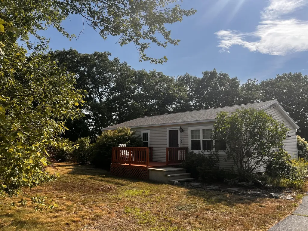 11 Michelle Way Saco ME 04072