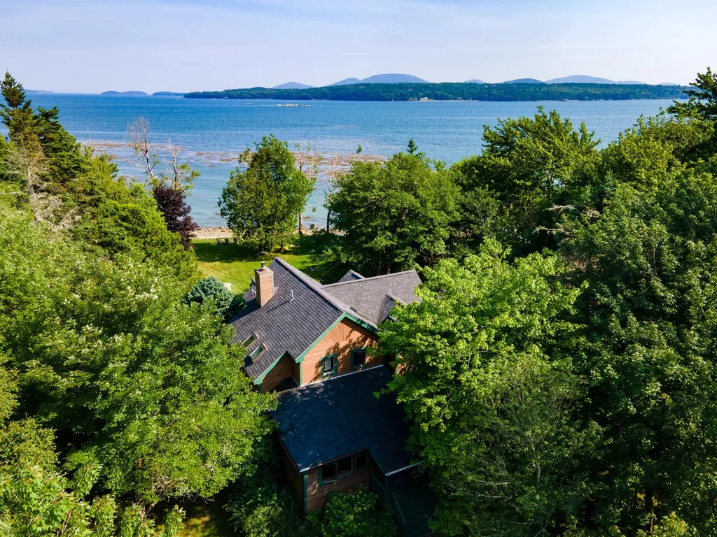 91 Bay Road Lamoine ME 04605