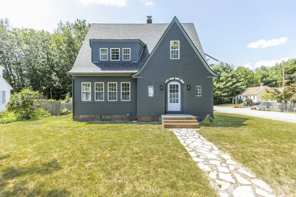 55 Monroe Avenue Westbrook ME 04092