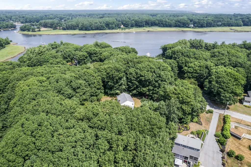 3 Riverview Drive Biddeford ME 04005