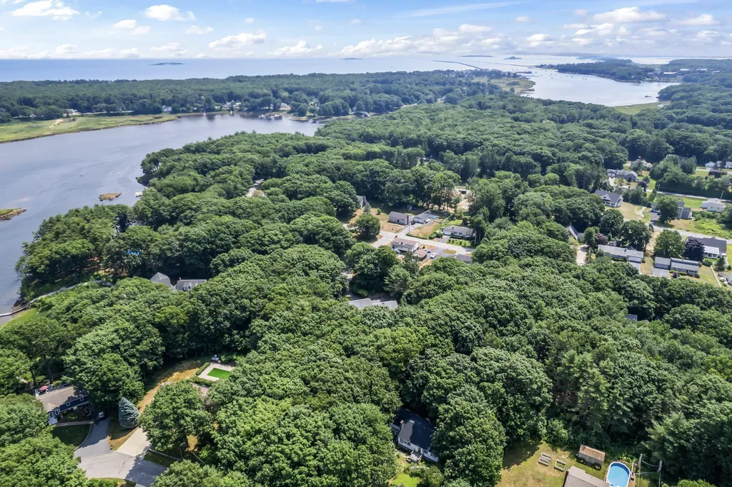 3 Riverview Drive Biddeford ME 04005