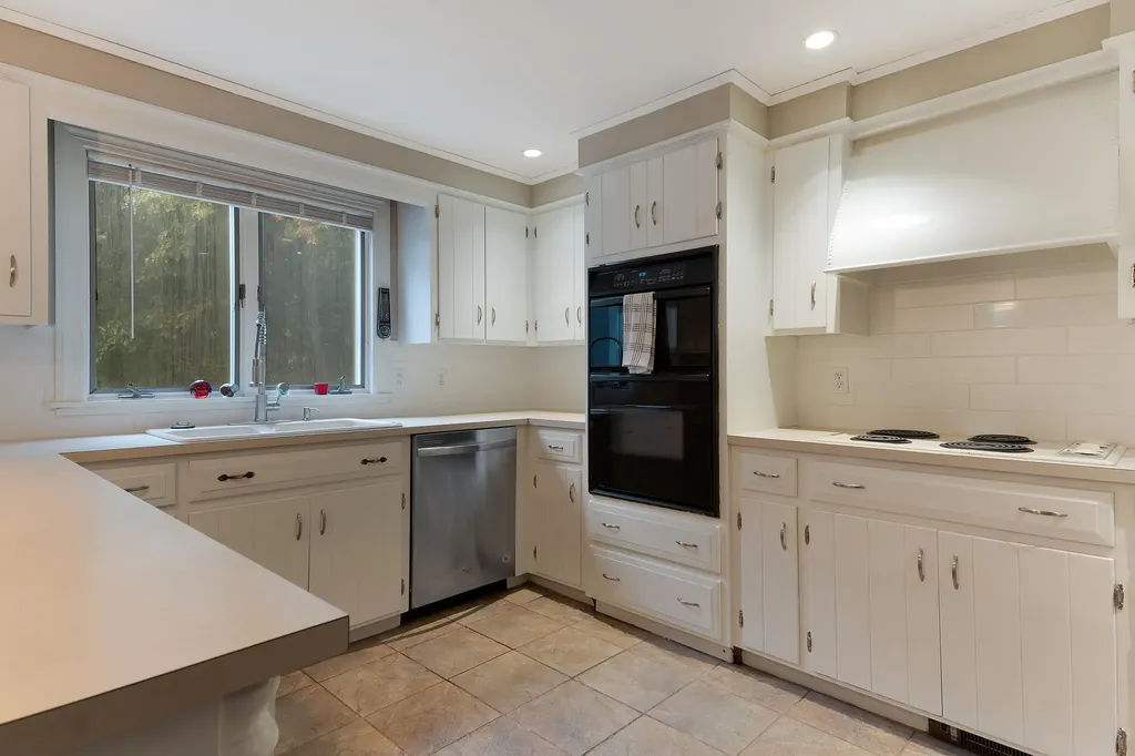 3 Riverview Drive Biddeford ME 04005