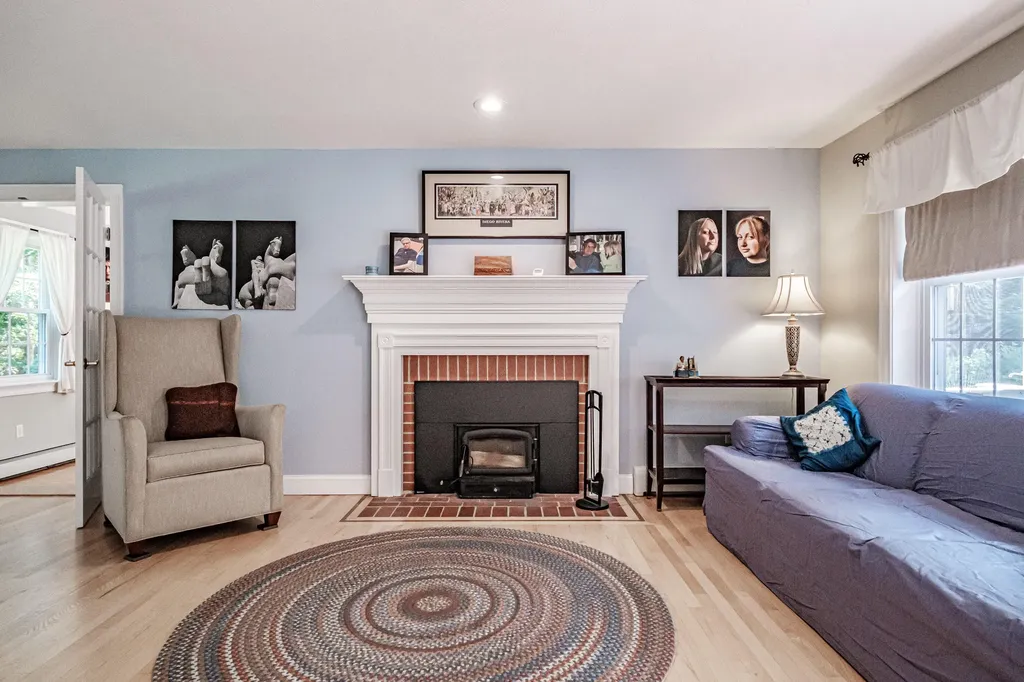 8 Goldenwood Drive Scarborough ME 04074