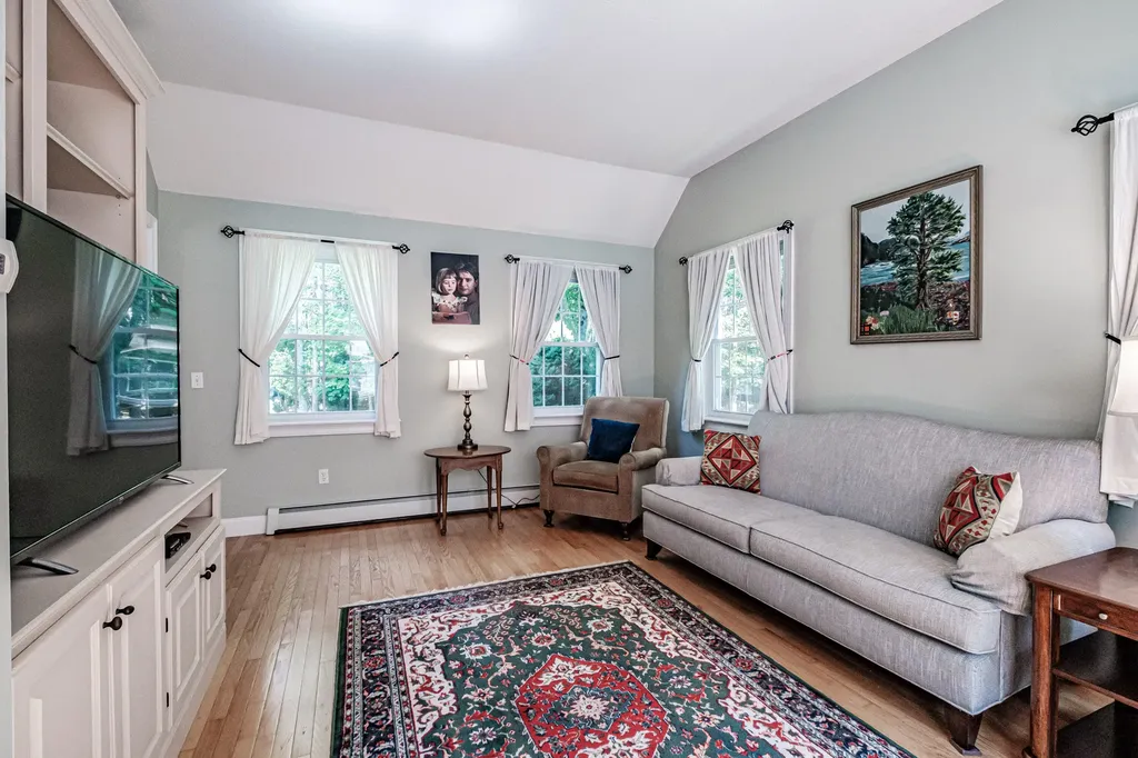 8 Goldenwood Drive Scarborough ME 04074