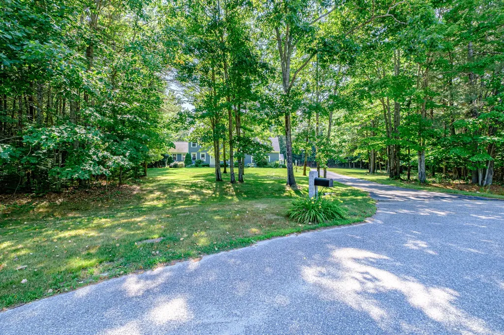 8 Goldenwood Drive Scarborough ME 04074