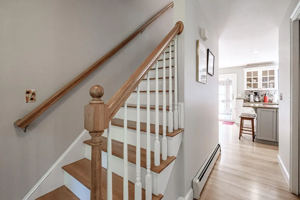 8 Goldenwood Drive Scarborough ME 04074
