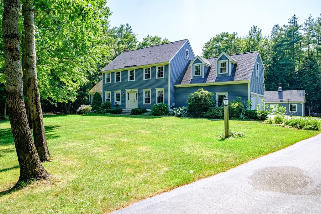 8 Goldenwood Drive Scarborough ME 04074