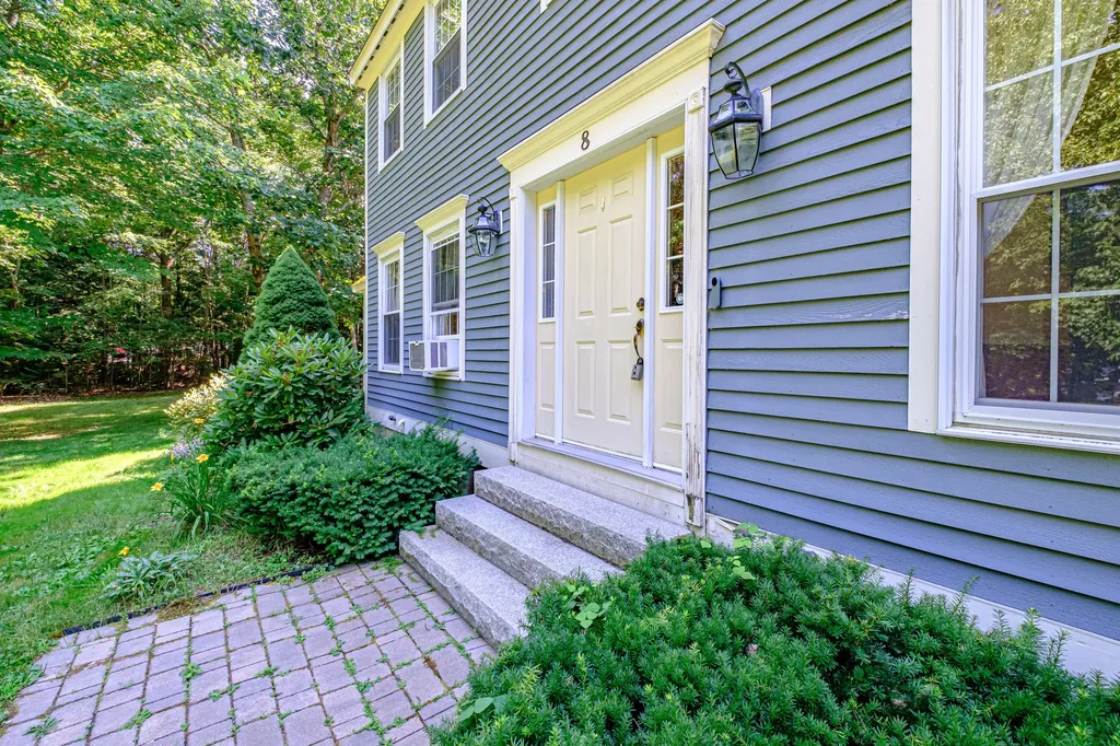 8 Goldenwood Drive Scarborough ME 04074
