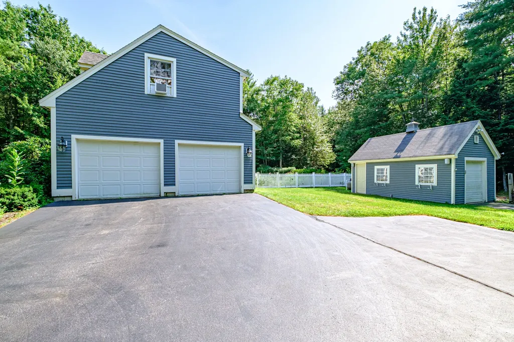 8 Goldenwood Drive Scarborough ME 04074