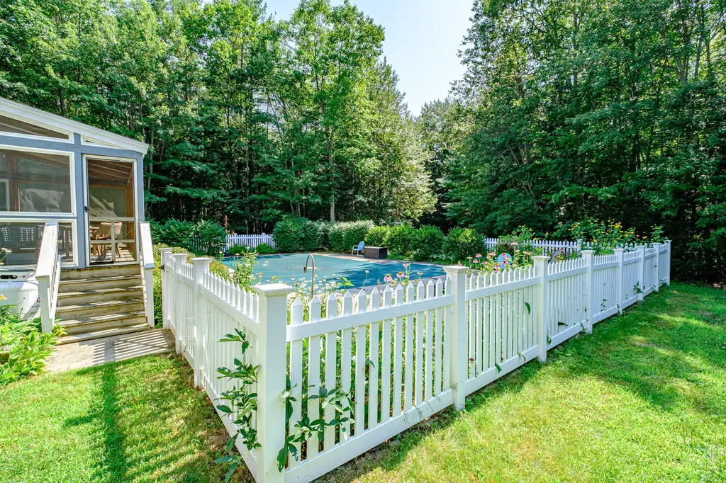 8 Goldenwood Drive Scarborough ME 04074