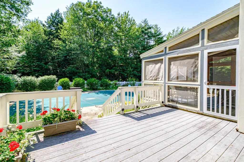 8 Goldenwood Drive Scarborough ME 04074