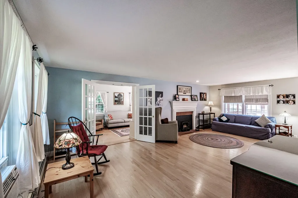 8 Goldenwood Drive Scarborough ME 04074