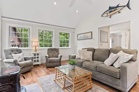 101 Eastern Avenue Boothbay Harbor ME 04538