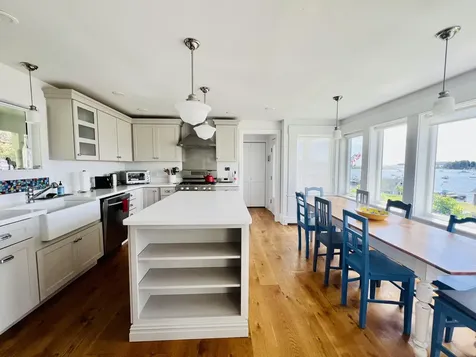 59 Atlantic Avenue Vinalhaven ME 04863