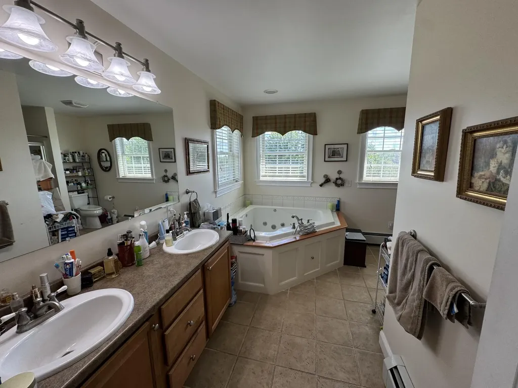 31 Pinnacle Drive Auburn ME 04210