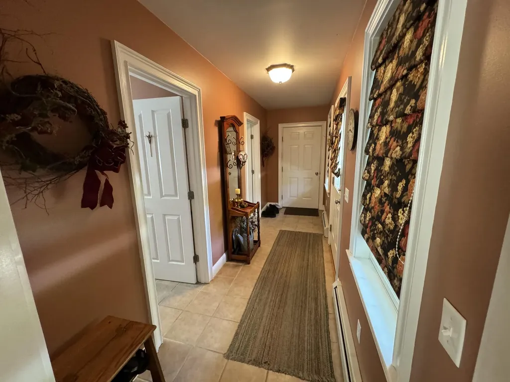 31 Pinnacle Drive Auburn ME 04210