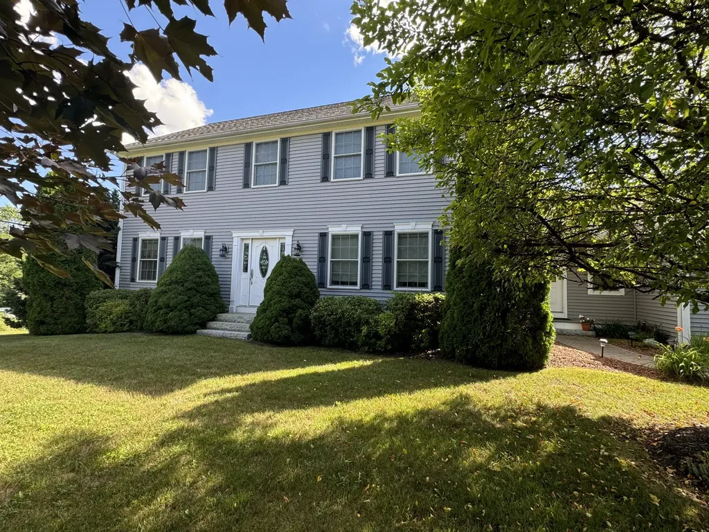 31 Pinnacle Drive Auburn ME 04210