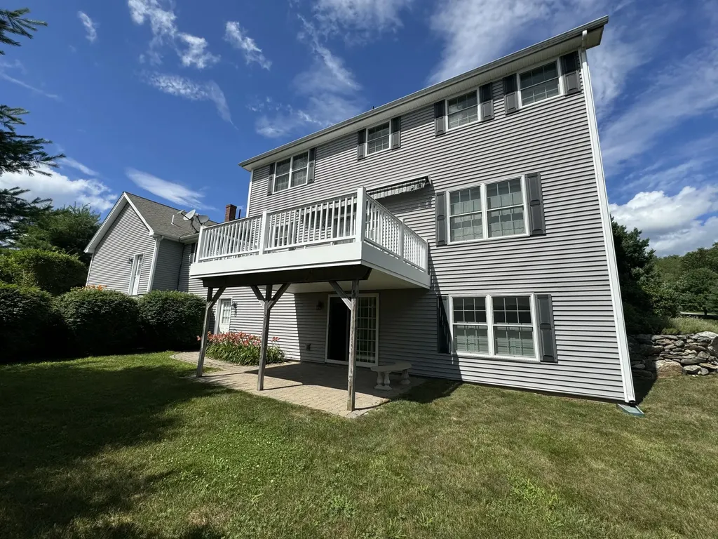 31 Pinnacle Drive Auburn ME 04210