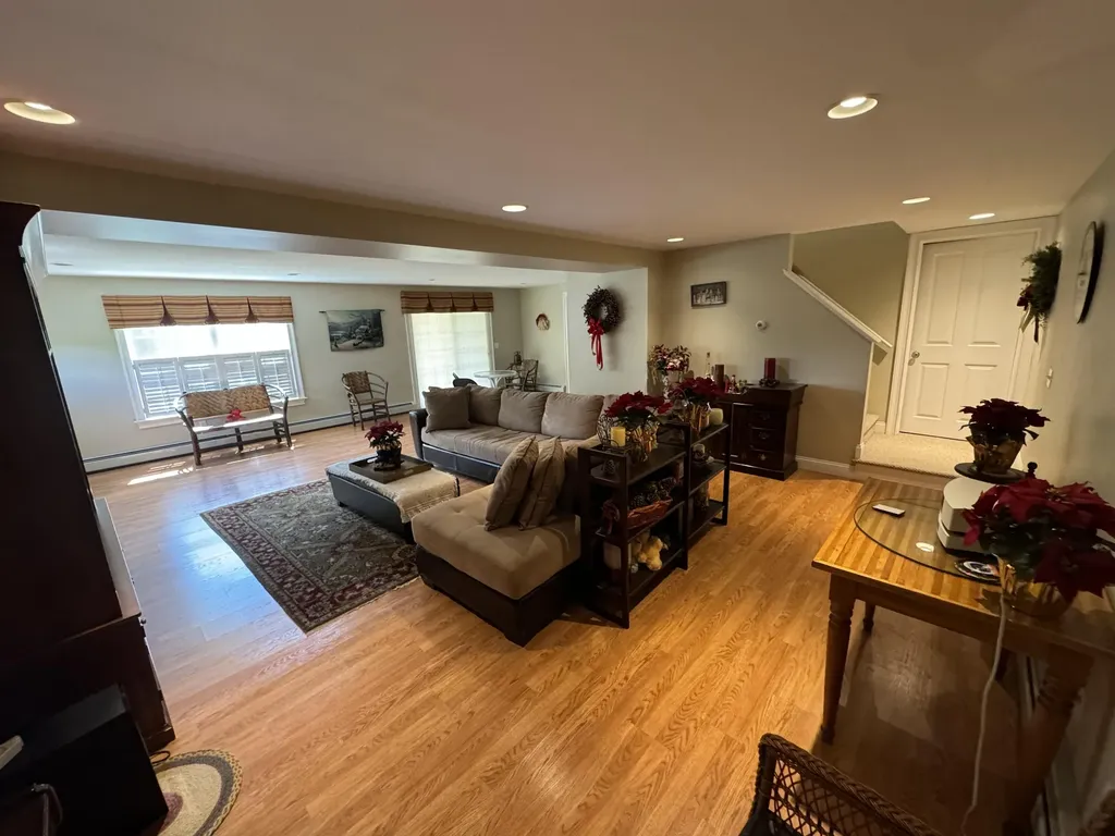 31 Pinnacle Drive Auburn ME 04210