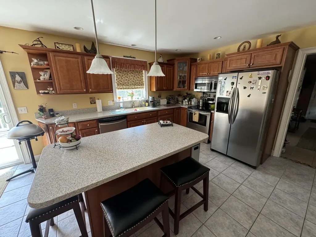 31 Pinnacle Drive Auburn ME 04210