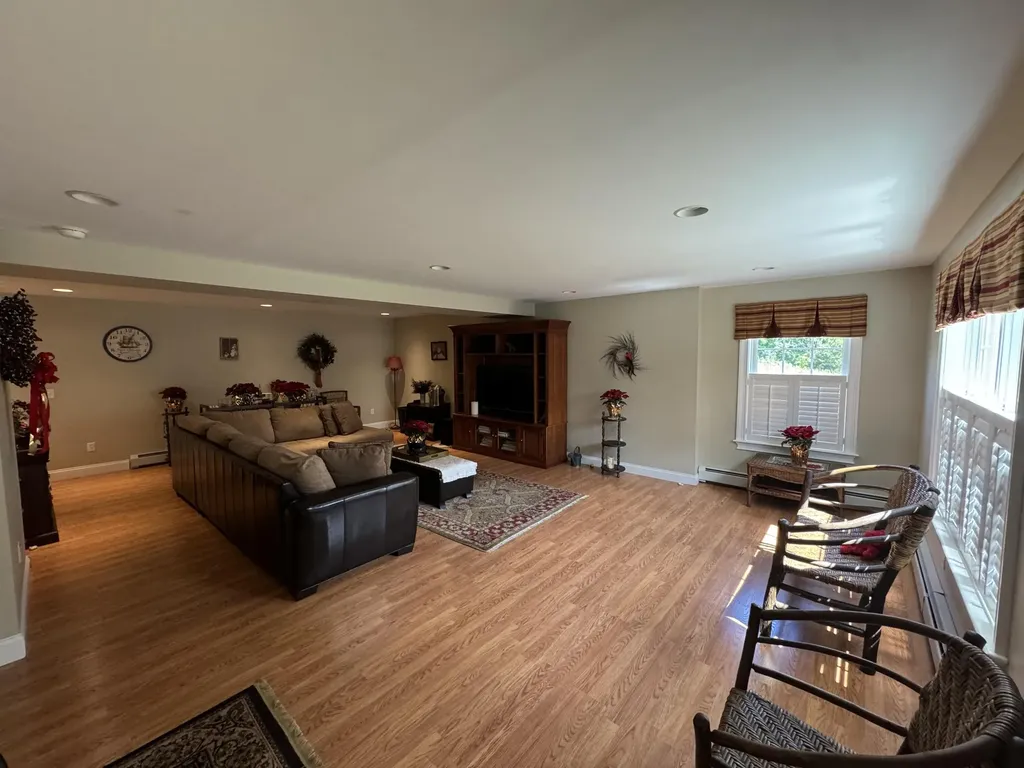 31 Pinnacle Drive Auburn ME 04210