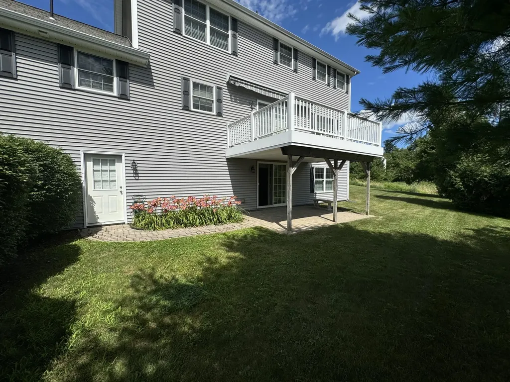 31 Pinnacle Drive Auburn ME 04210
